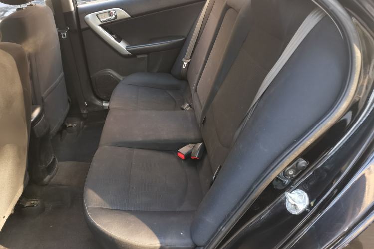 Used Kia Forte 2014 1.6L MT GLS
