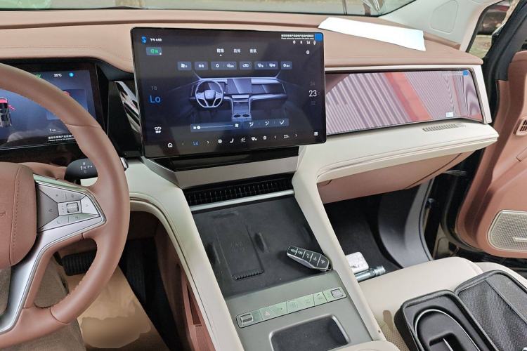 Used BYD Xia 2025 DM-i 1.5T 180km Excellence Model
