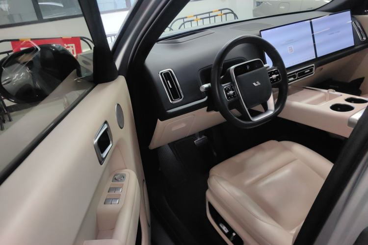 Used Li Auto L9 2022 Max model
