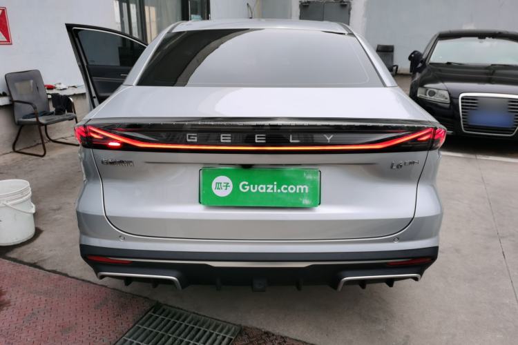 Used  L6 2025 EM-i 140km Starship Edition
