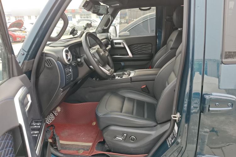 Used  BJ40 2020 2.0T Automatic Four-Wheel Drive Urban Hunter Edition Prestige Version
