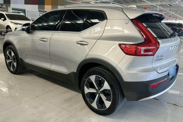 Used Volvo XC40 2023 B4 4x4 Smart Luxury Edition
