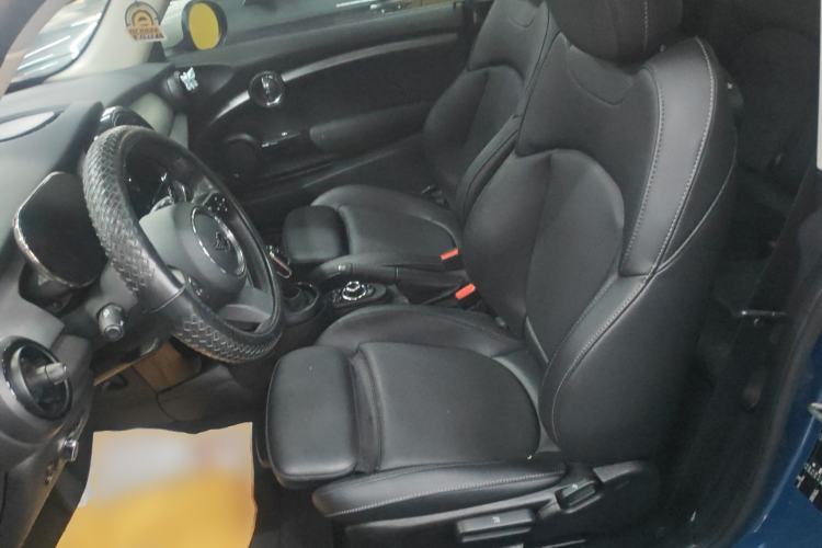 Used MINI MINI 2022 1.5T COOPER Classic Edition
