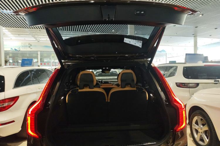 Used Volvo XC90 2018 T6 Zhiyi Edition 7-Seater
