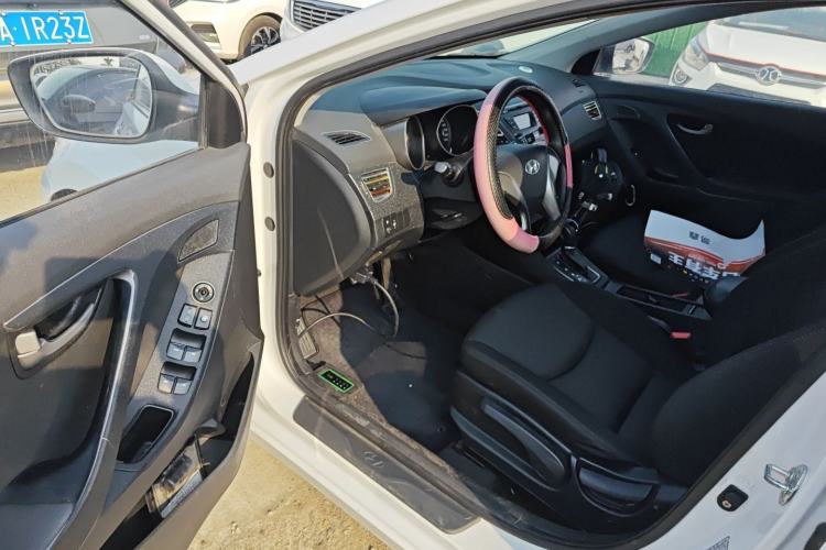 Used Hyundai Elantra 2016 1.6L Automatic Smart Version
