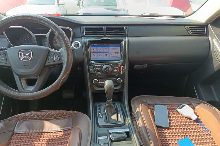 Used JMC Yusheng S330 2016 1.5L GTDi Automatic Two-Wheel Drive Fashion Edition
