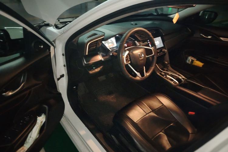 Used Honda Civic 2016 220TURBO CVT Luxury Edition
