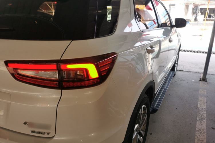 Used Changan CS55 2017 1.5T Manual Colorful Edition
