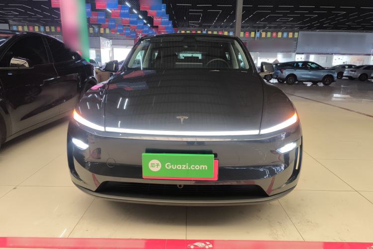 Used Tesla Model Y 2025 Rear-Wheel-Drive Version
