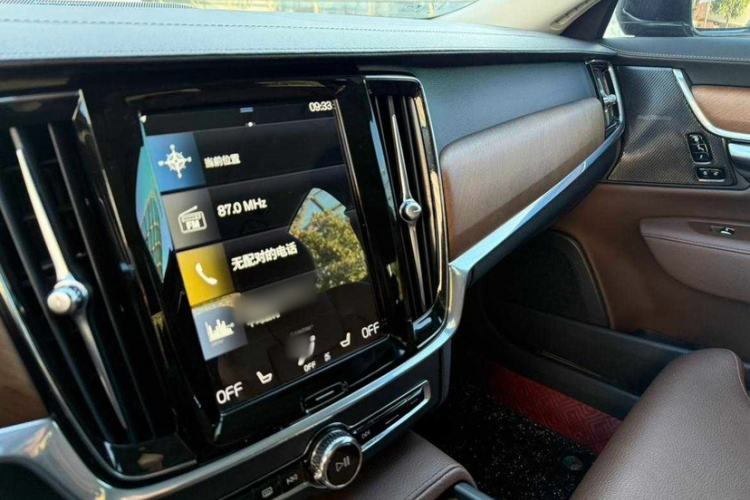 Used Volvo S90 2020 Facelift T5 Smart & Luxurious Edition