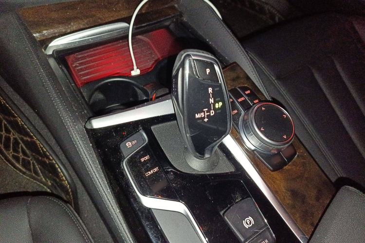 Used BMW 5 Series 2019 525Li Luxury Package
