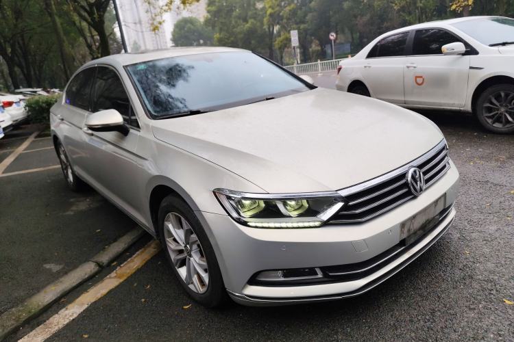 Used Volkswagen Magotan 2017 330TSI DSG Luxury Model