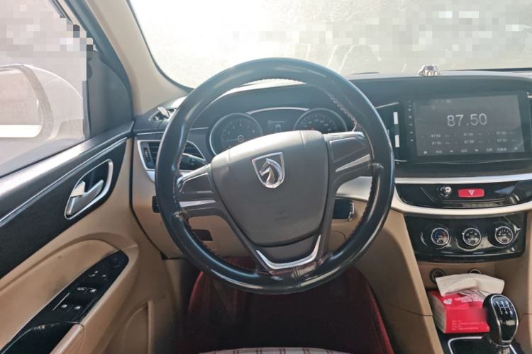 Used Baojun 730 2016 1.5L Manual Standard Version 7 Seats