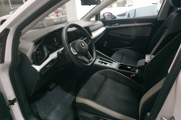 Used Volkswagen Golf 2023 200TSI DSG