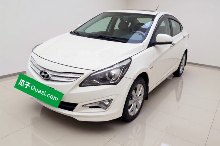 Used Hyundai Verna (older generation) 2014 1.4L Manual Top-Tier Model TOP