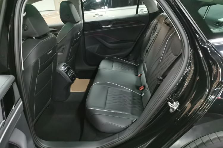 Used Volkswagen Magotan 2024 380TSI DSG Prestige Edition DaMai Package
