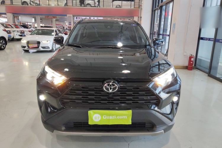 Used Toyota RAV4 2023 2.0L CVT Two-Wheel Drive Fashion Plus Edition