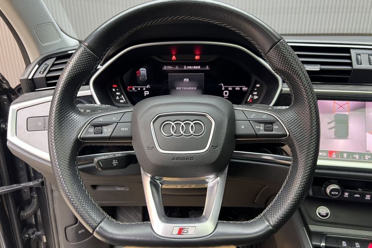 Used Audi Q3 Sportback 2023 40 TFSI Fashion Model
