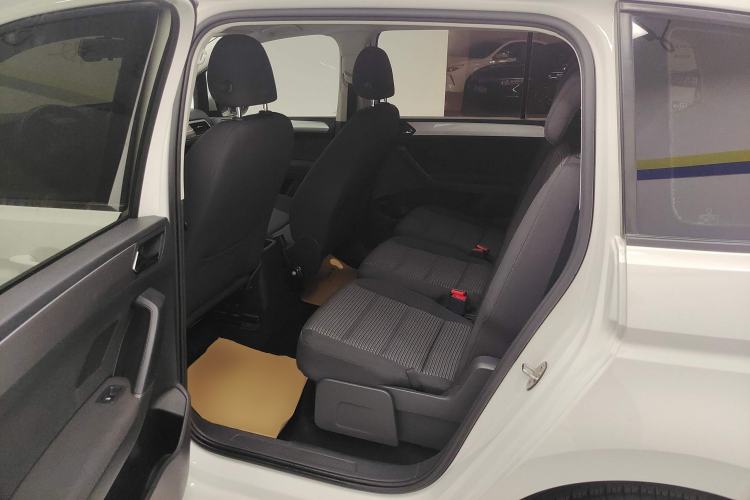 Used Volkswagen Touran 2016 Touran L 280TSI DSG Style Edition
