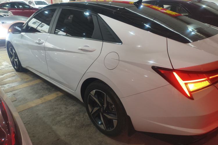 Used Hyundai Elantra 2022 1.5L CVT LUX Prestige Edition