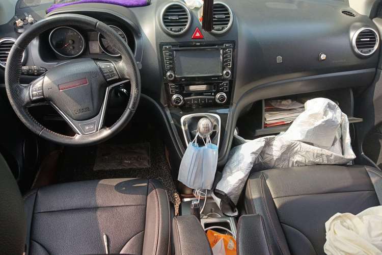 Used Haval H6 2015 Upgraded Model 1.5T Manual Two-Wheel Drive Elite Version
