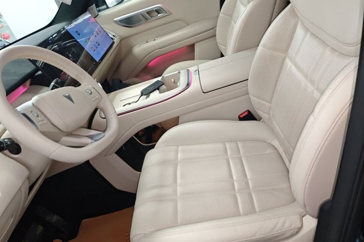 Used  S09 2025 Four-Wheel Drive Ultra+ Custom Edition
