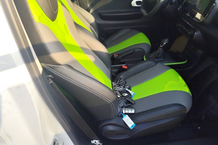 Used Roewe Clever 2021 302 km New Four-Seater Super-Efficient Version