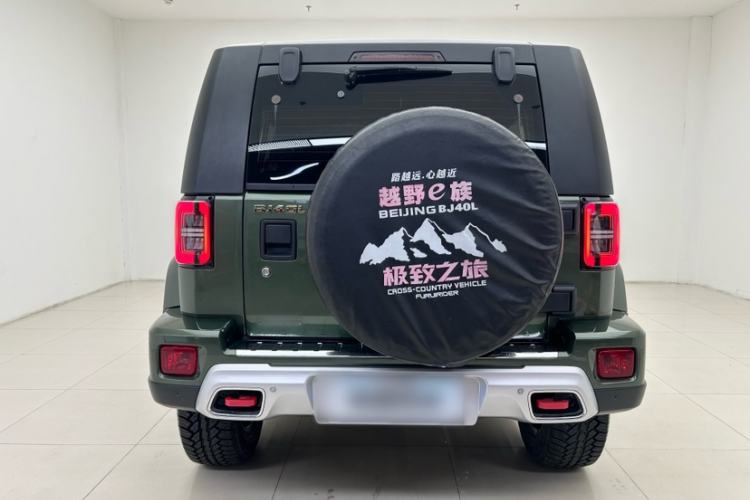 Used Beijing Auto BJ40 2018 PLUS 2.3T Automatic Four-Wheel Drive Premium Edition China V
