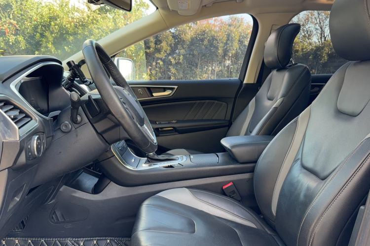 Used Ford Edge 2018 EcoBoost 245 Two-Wheel-Drive Sporty 7-Seater