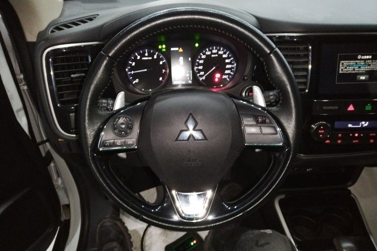 Used Mitsubishi Outlander 2020 2.4L 4x4 Zhi Xiang Edition 5 Seats