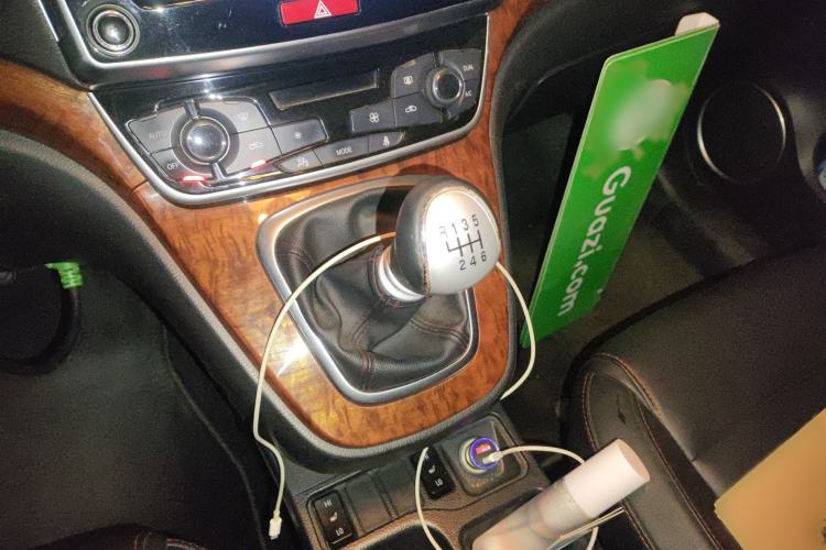 Used Haval H6 2015 Revised Version Sport Edition 1.5T Manual Transmission Two-Wheel Drive Elite Grade