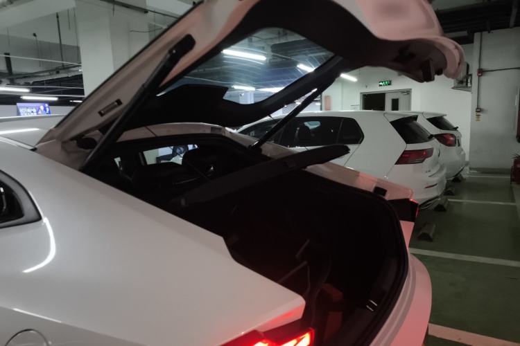 Used Changan UNI-V 2022 1.5T Prestige Version