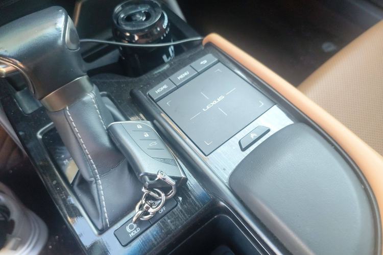 Used Lexus ES 2020 200 Excellence Edition
