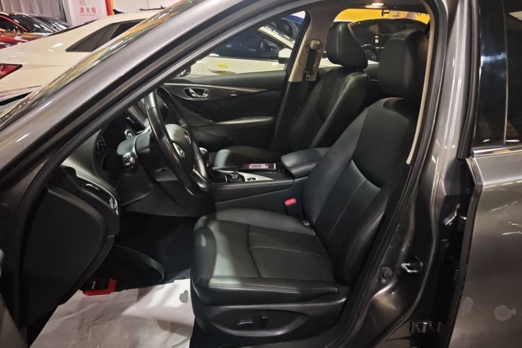 Used Infiniti Q50L 2016 2.0T Comfort Edition
