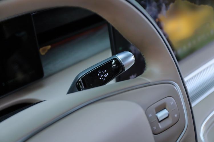 Used XPeng X9 2024 702 Ultra-Long Range Pro
