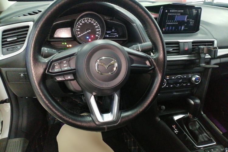 Used Mazda Mazda 3 Axela 2019 Cloud-Controlled Version Sedan 1.5L Automatic Luxury Trim China V Standard
