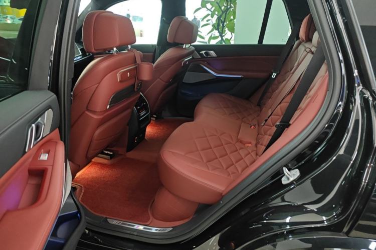 Used BMW X5 2023 xDrive 40Li M Sport Night Edition Package
