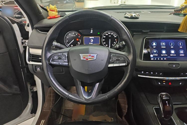 Used Cadillac XT4 2021 28T Two-Wheel Drive Leading Version
