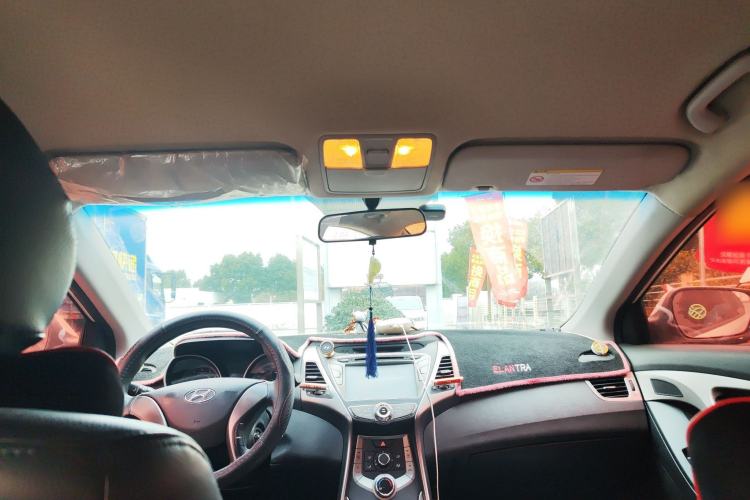 Used Hyundai Elantra (5th Generation / Langdong) 2015 1.6L Manual Fashion Edition
