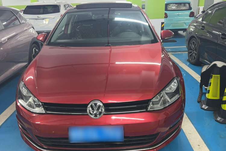 Used Volkswagen Golf 2016 230TSI Automatic Comfort Version
