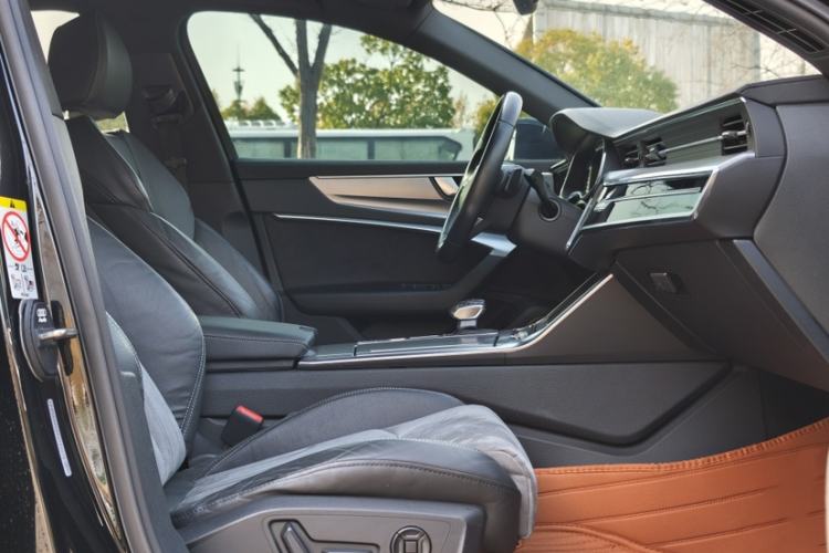 Used Audi A6L 2019 40 TFSI Luxury Dynamic Model
