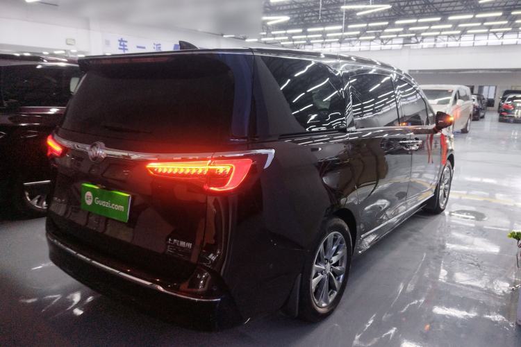 Used Buick GL8 2022 Avenir Aivia 7-Seater Deluxe Edition