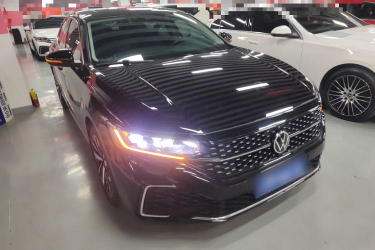 Used Volkswagen Passat 2022 330TSI Starry Luxury Edition
