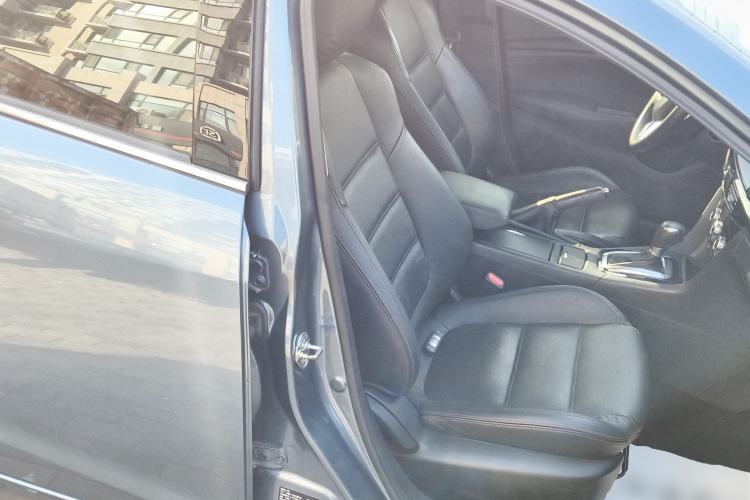 Used Mazda Atenza 2015 2.0L Blue Sky Luxury Edition