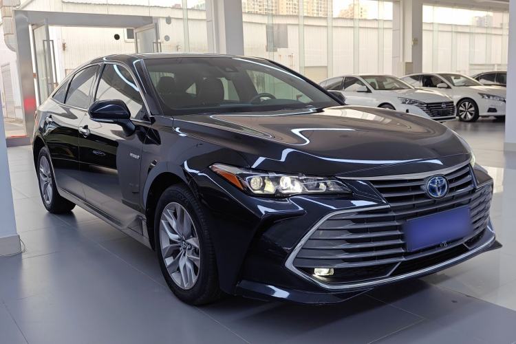 Used Toyota Avalon 2019 Dual-Engine 2.5L Luxury Edition China VI Standard