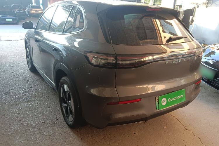 Used  E5 2024 440km Launch Edition
