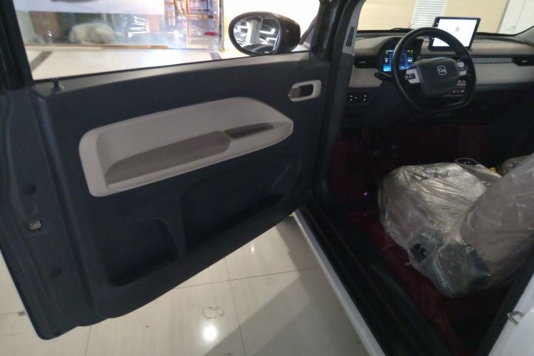 Used Chery QQ Ice Cream 2024 Edition Youth Version 205km Sundae