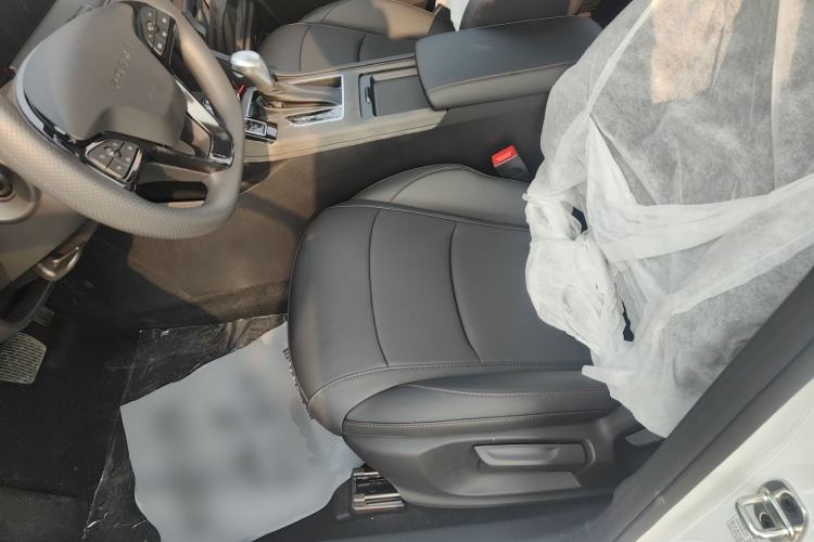 Used Roewe i5 2023 1.5L CVT Luxury Edition
