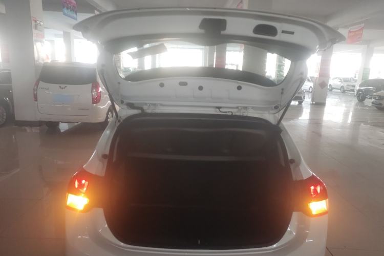 Used Kia K2 2015 Hatchback 1.4L AT GLS Cool Edition
