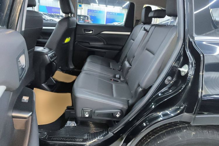 Used Toyota Highlander 2018 2.0T Four-Wheel Drive Luxury Version 7 Seats China VI Standard
